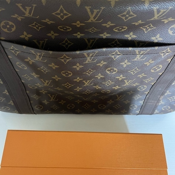 New 2024 Louis Vuitton Magnetic Box - Picture 6 of 6